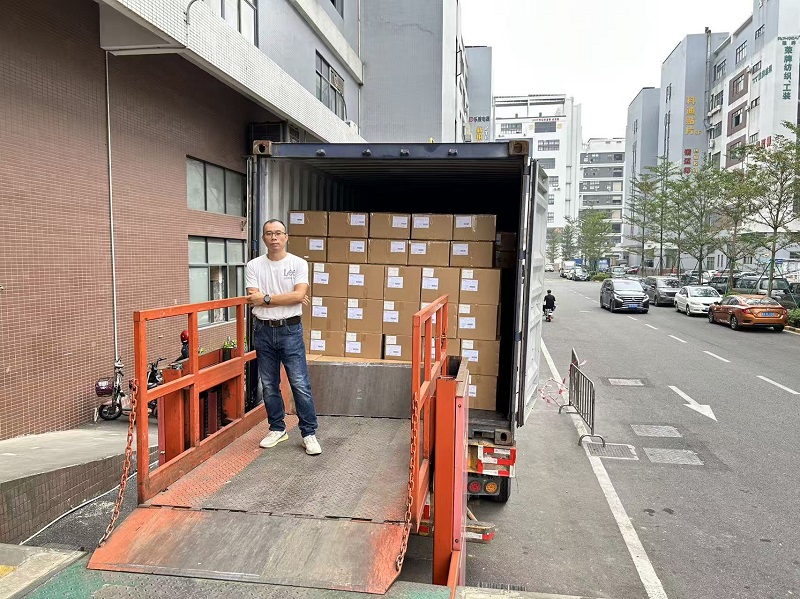 Export jednoho kontejneru ro díly do Vietnamu.